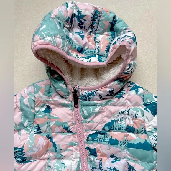 The North Face Kids Pink and Teal Patterned Snowsuit - Picture 3 of 13